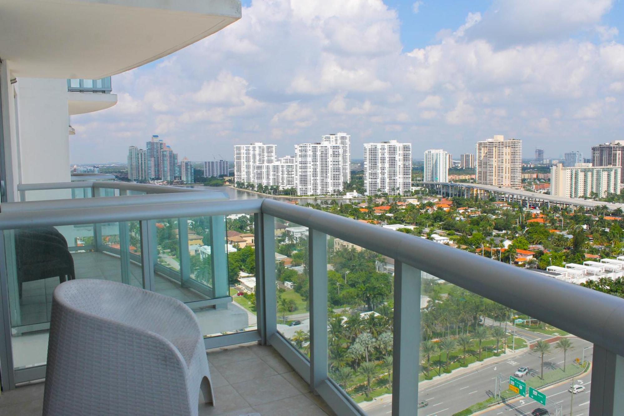 Marenas Beach Resort Sunny Isles Beach Exterior foto