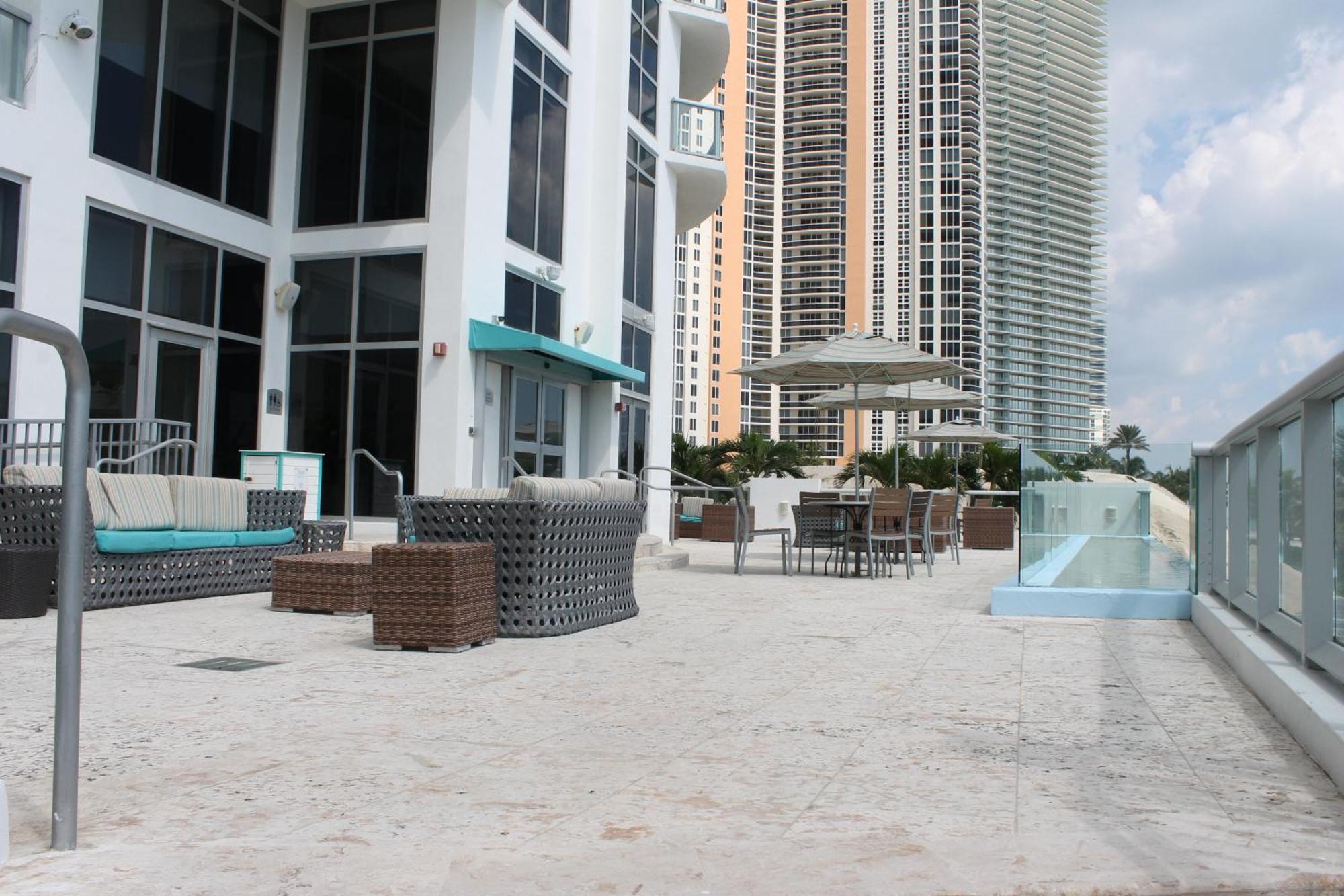 Marenas Beach Resort Sunny Isles Beach Exterior foto