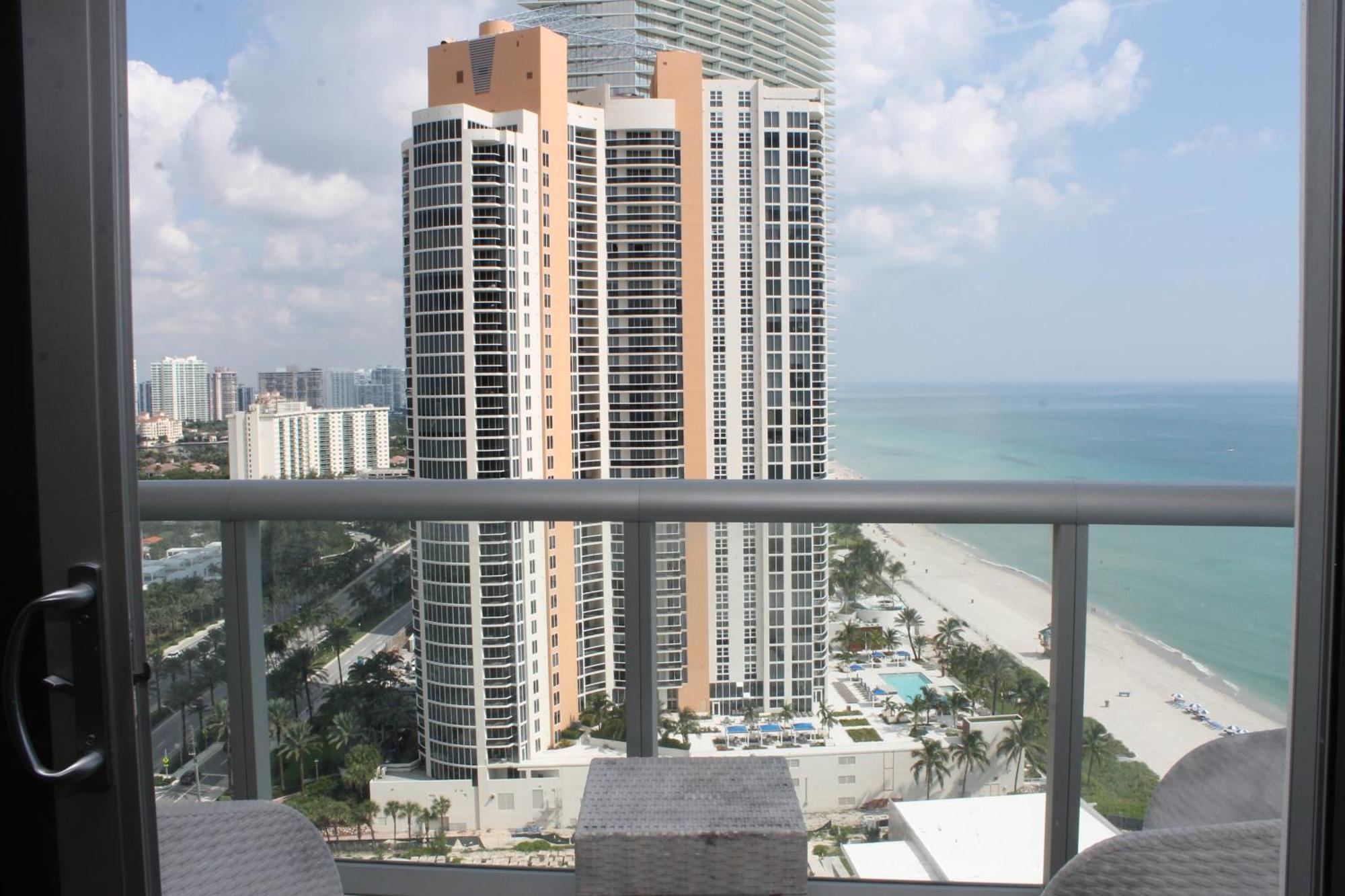 Marenas Beach Resort Sunny Isles Beach Exterior foto